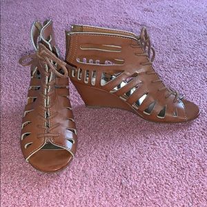 Cute wedge